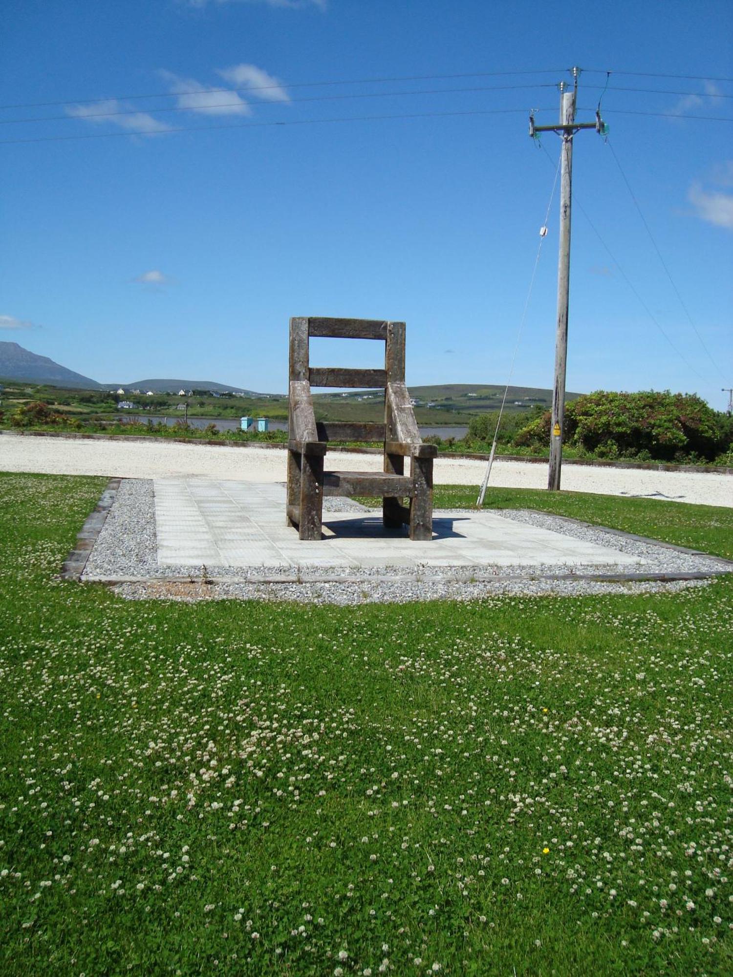 Hy Breasal B&B Achill Sound Extérieur photo